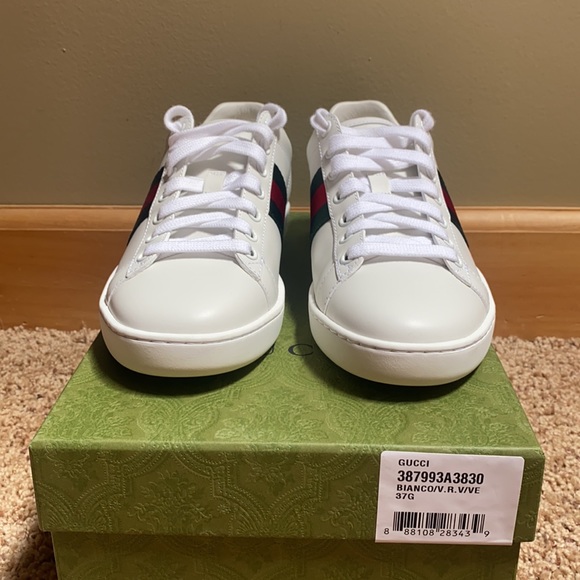 Gucci Ace Leather Sneakers - Picture 2 of 8